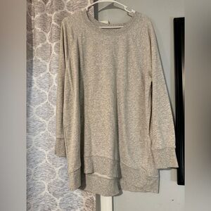 Old navy woman’s crew neck sweater